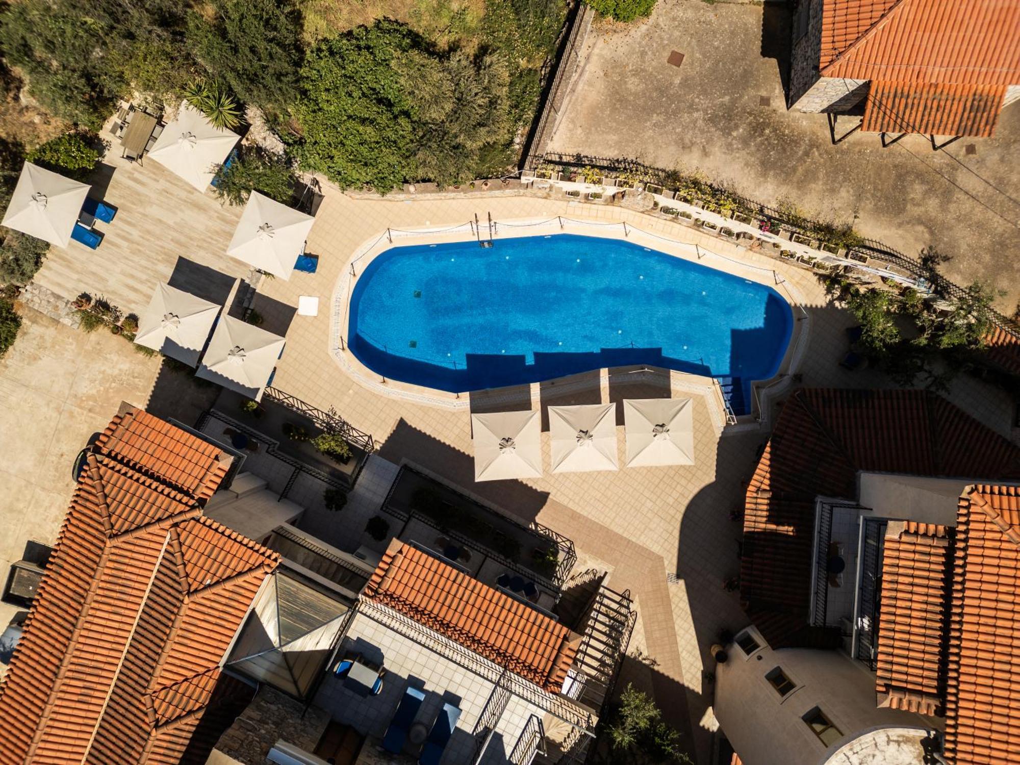 Hotel Liakoto Kardamyli Exterior photo