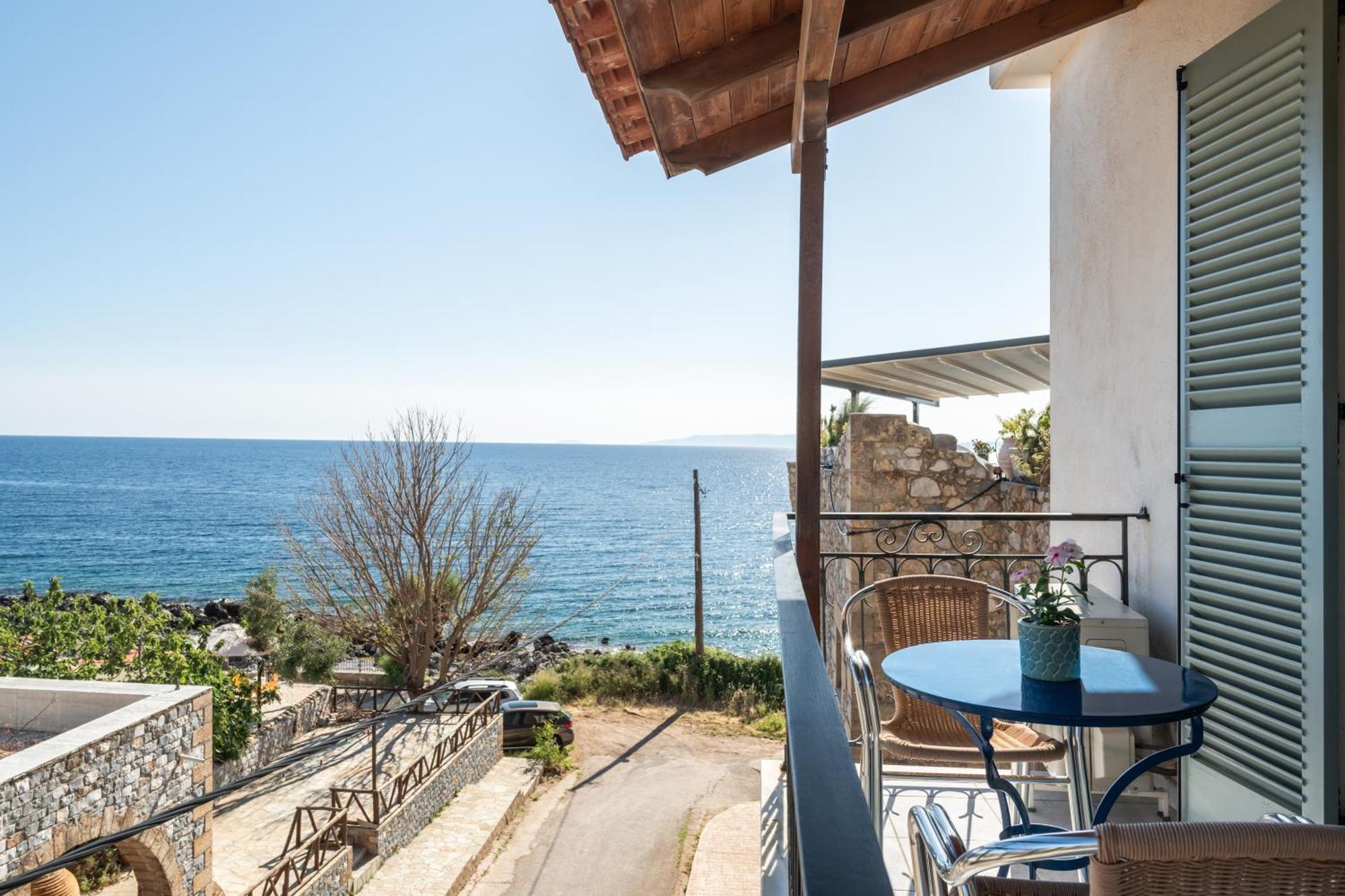Hotel Liakoto Kardamyli Exterior photo